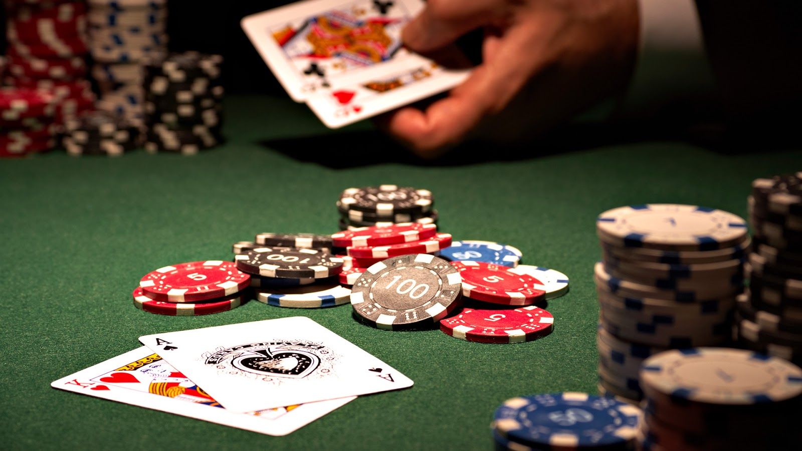 Embrace the Excitement of Winnipoker Online Poker Gambling